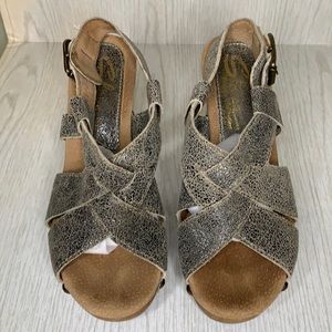 Sbicca wood bottom platform sling back